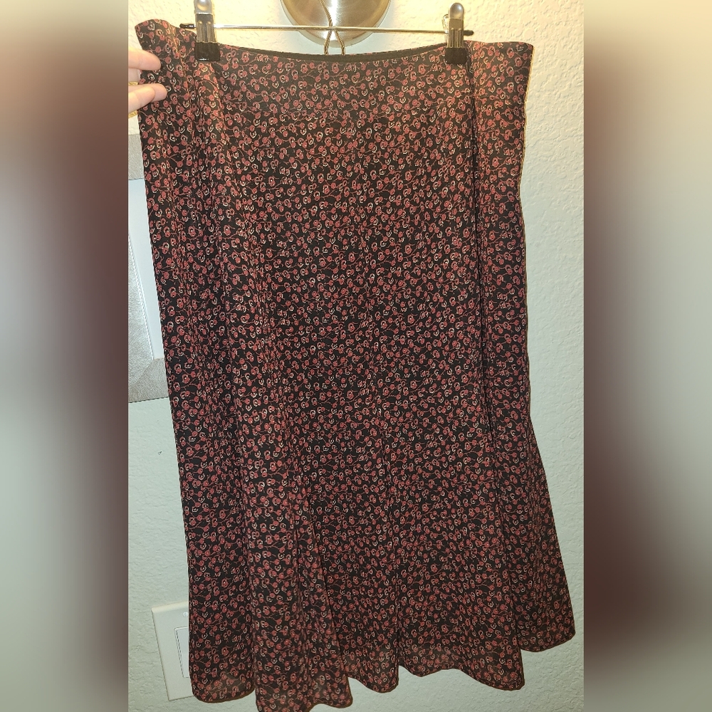 Ann Taylor Midi Skirt Red Berry Print Sz‎ 12